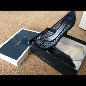 Dress shoes
